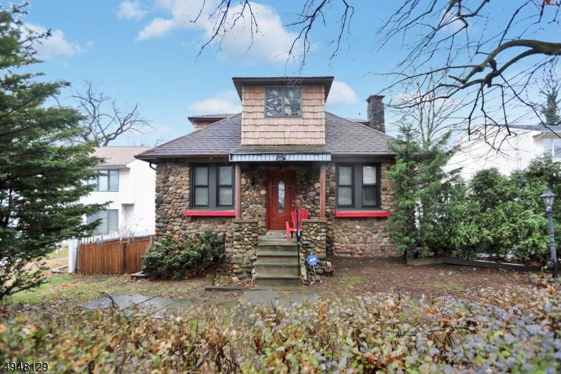 684 Eagle Rock Ave - Photo 1