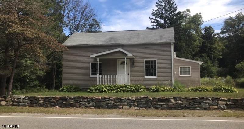 832 Warwick Tpke - Photo 1