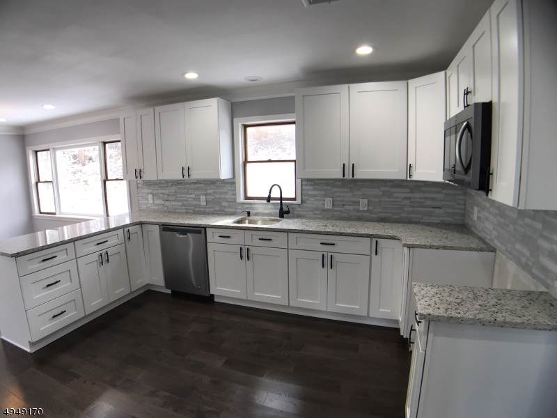 7 Ernella Dr - Photo 1