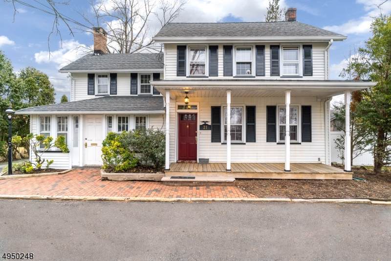 21 Lincoln Park Rd - Photo 1