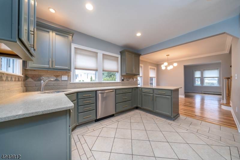 8 Baltusrol Pl - Photo 1