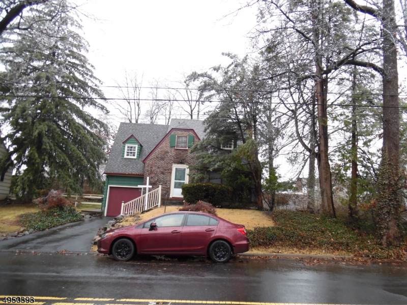 335 La Grande Ave - Photo 1