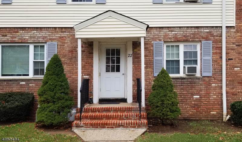 22 Wedgewood Dr - Photo 1