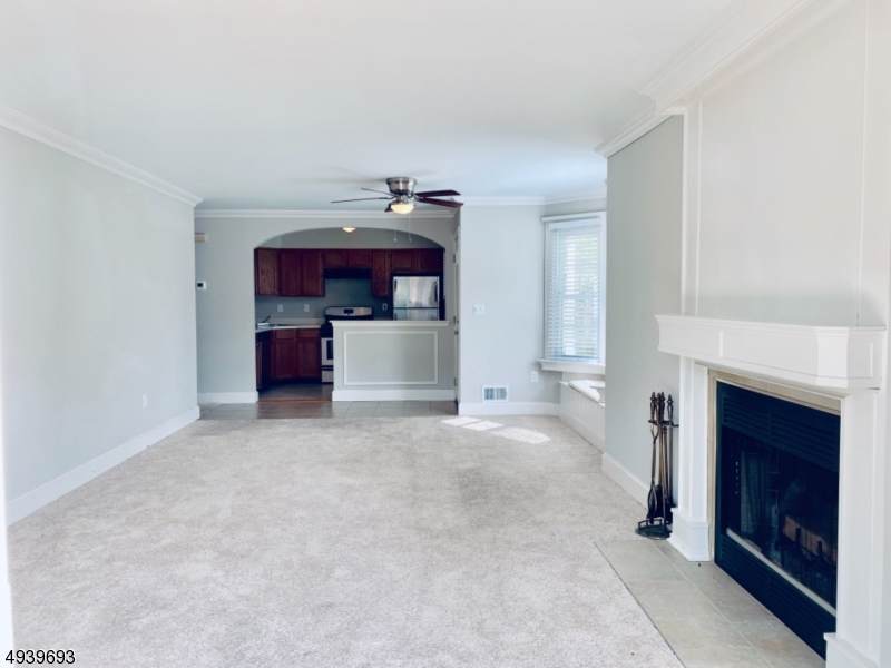 611 W Porter Way - Photo 1