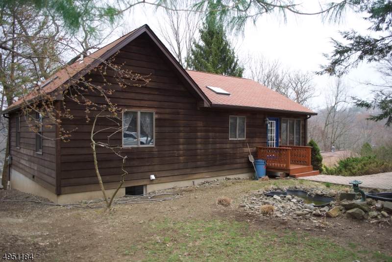 121 Hemlock Rd - Photo 1