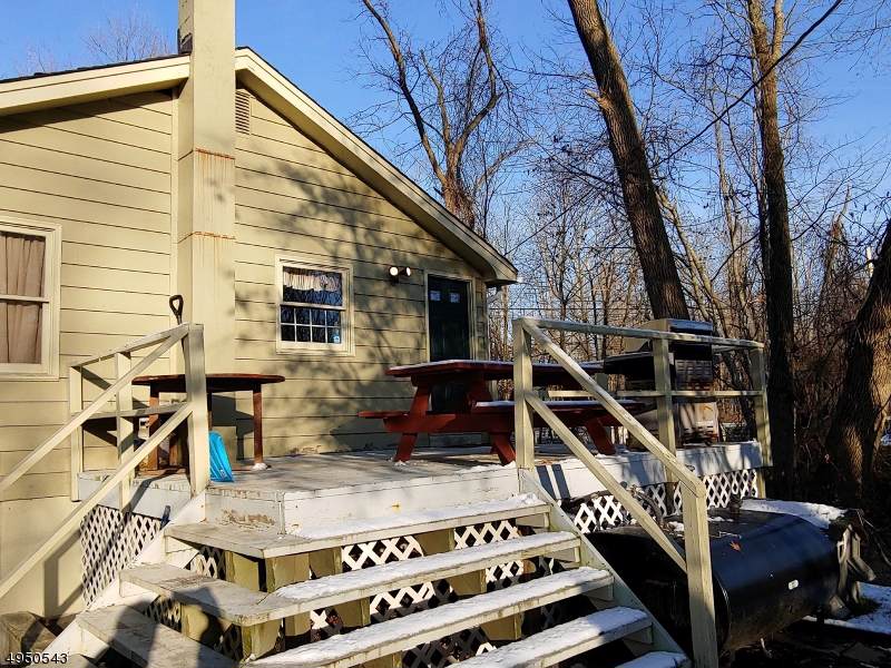 229 Main St - Photo 1