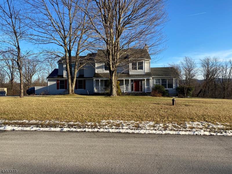 28 Lauren Ln - Photo 1