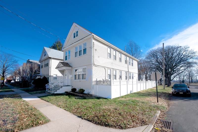 217 W 16Th St - Photo 1