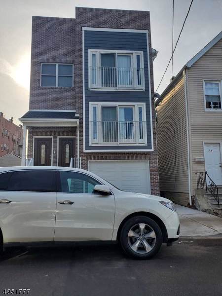 81 Warwick St - Photo 1
