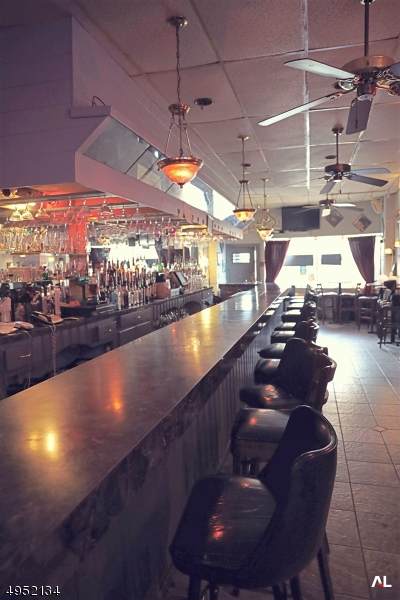 300 Bloomfield - Photo 1