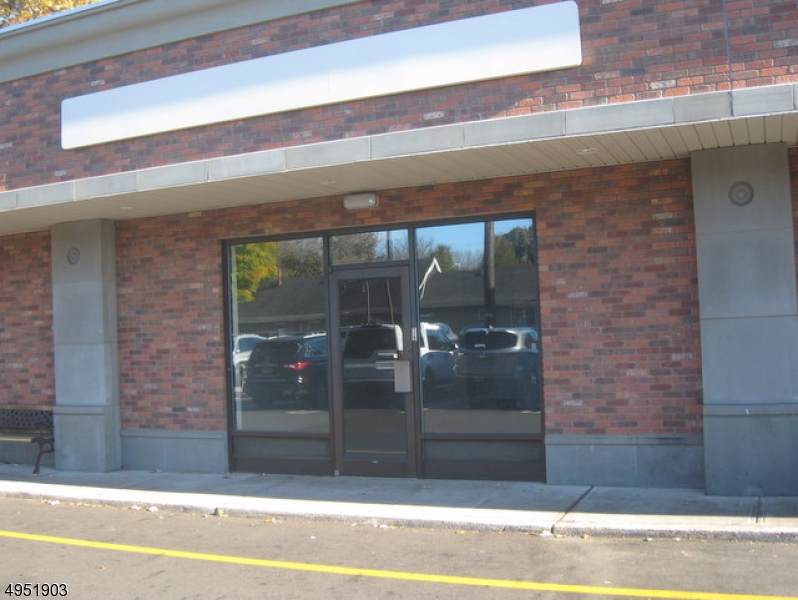 498 S Livingston Ave - Photo 1