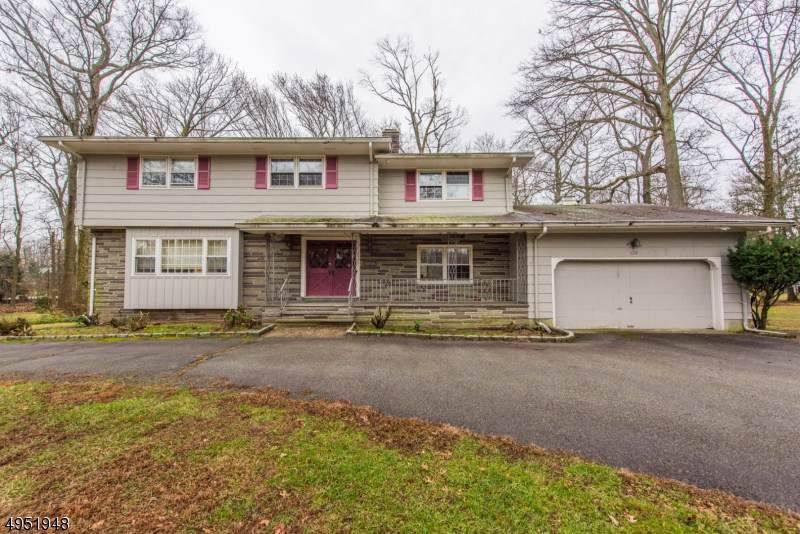 120 Sherwood Rd - Photo 1