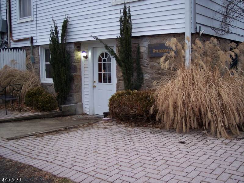 28 Main St - Photo 1