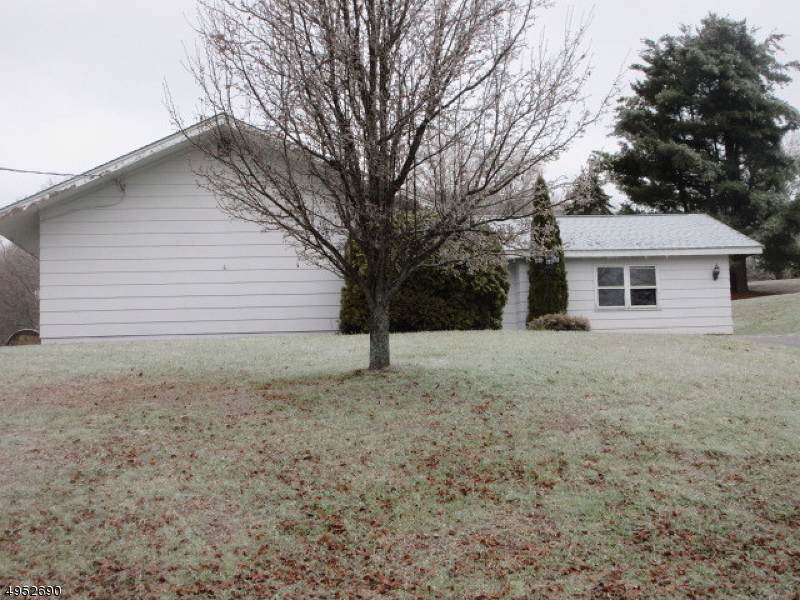 89 Lusscroft Rd - Photo 1