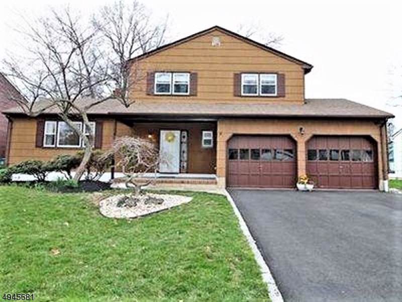 39 Scott Ave - Photo 1