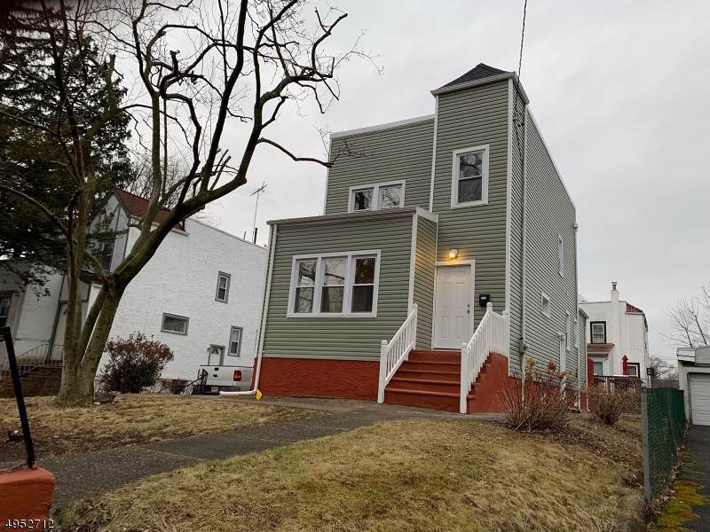 1231 E 7Th St - Photo 1