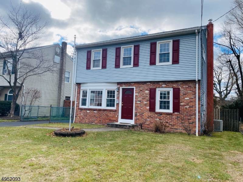 46 Jefferson Ave - Photo 1