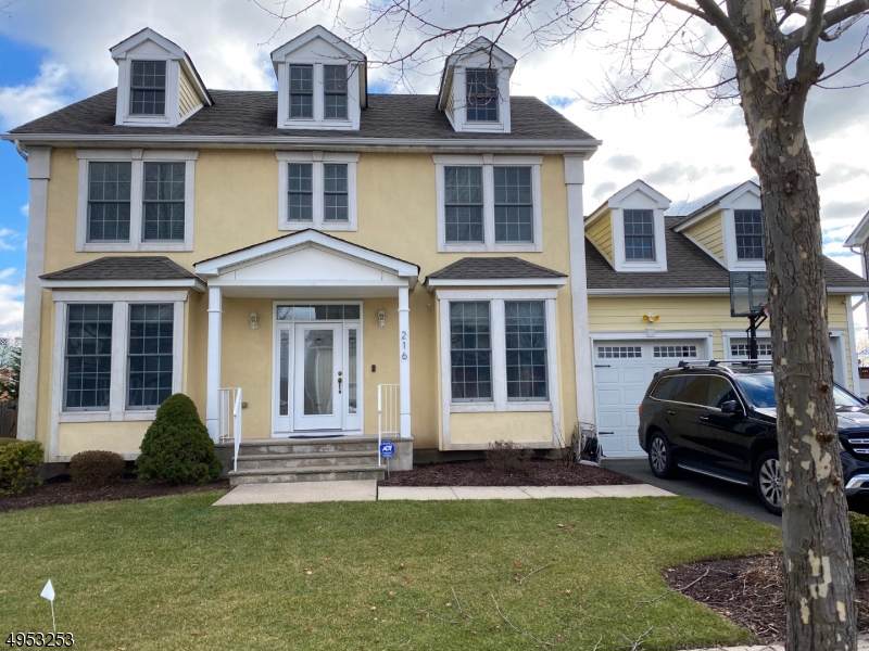 216 Woodland Ave - Photo 1