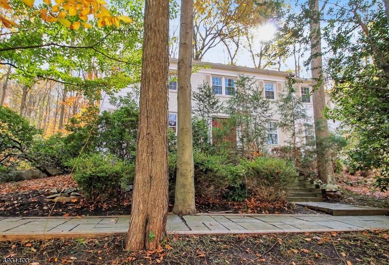 8 Quarry Ct - Photo 1