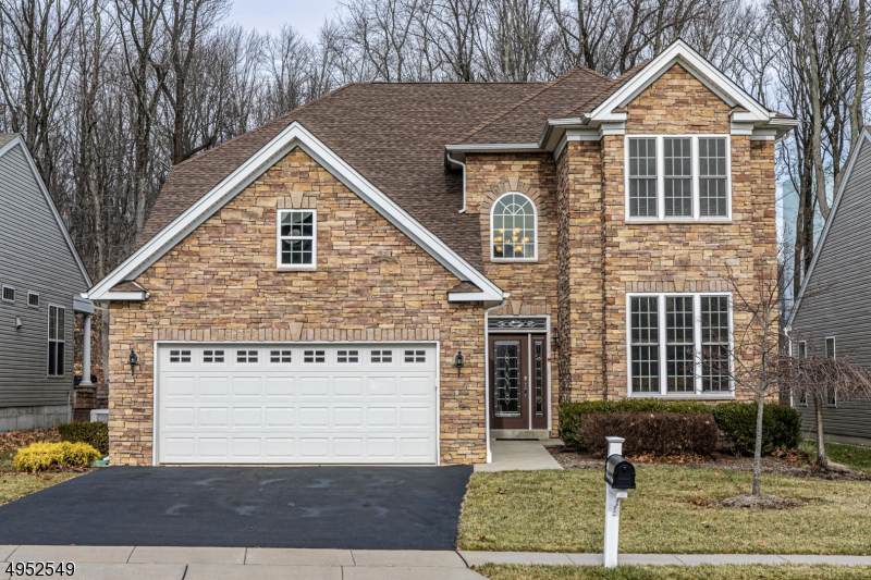 10 Delmore Dr - Photo 1