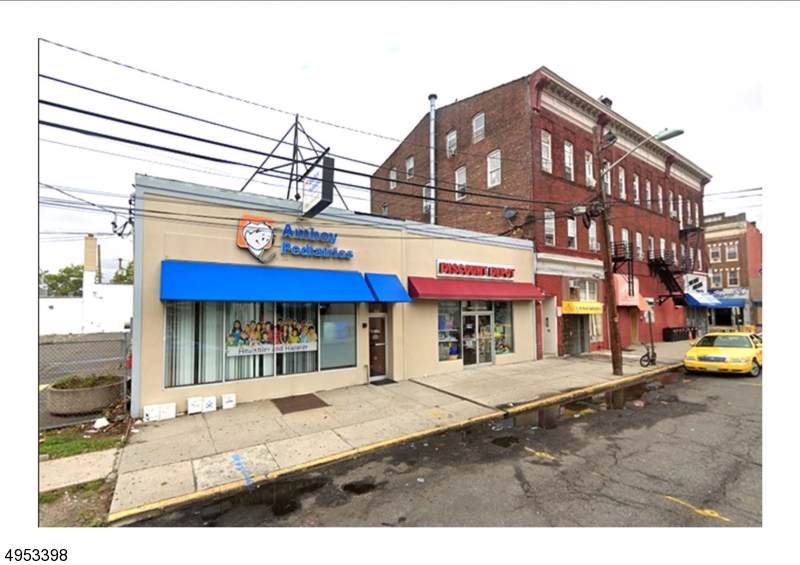 285 Mc Clellan St - Photo 1