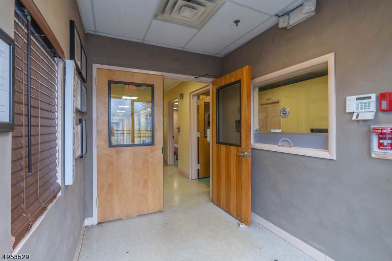 258 W Webster Ave - Photo 1 258 W Webster Ave - Photo 1