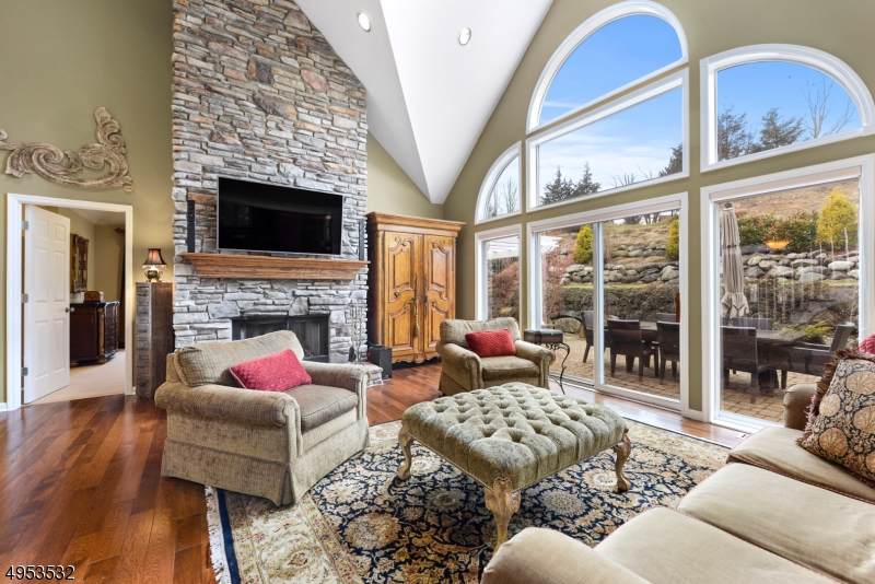 17 Cypress Ln - Photo 1