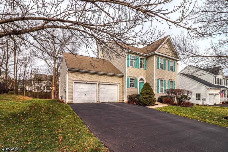 19 Captains Woods Rd - Photo 1