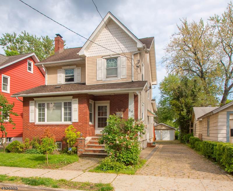 54 Hudson Ave - Photo 1