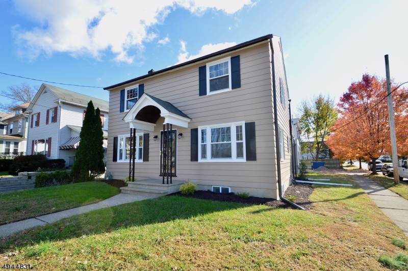 362 Hudson St - Photo 1