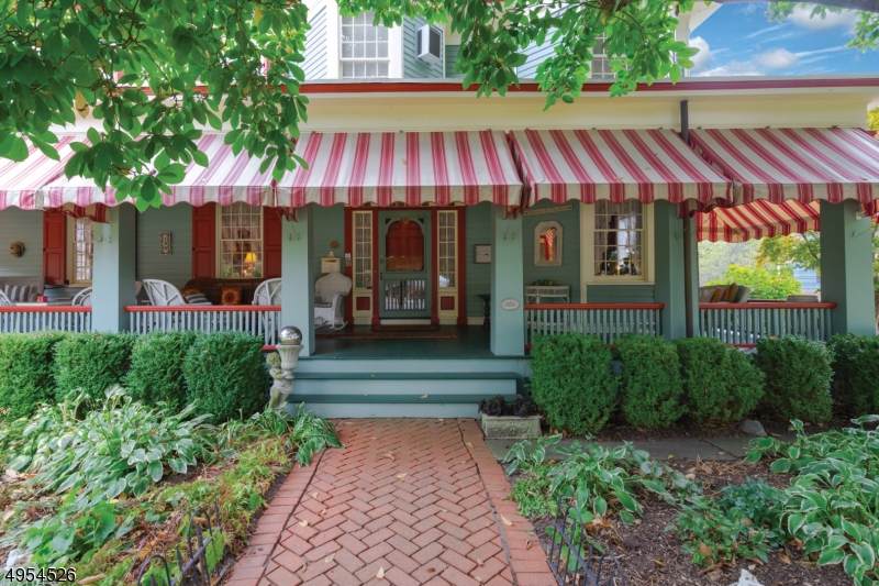 194 Main St - Photo 1