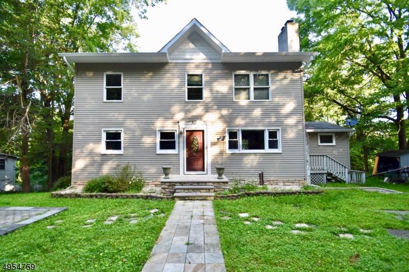 111 Cedar Dr - Photo 1