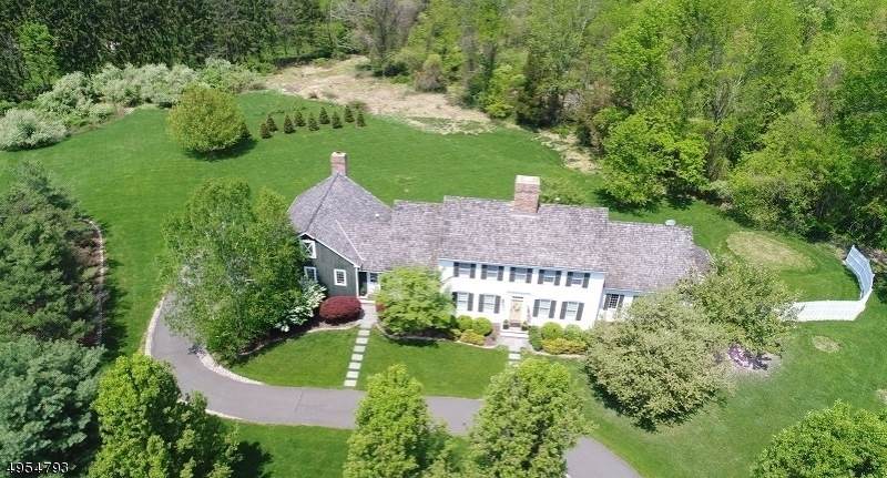 7 Barberry Row - Photo 1