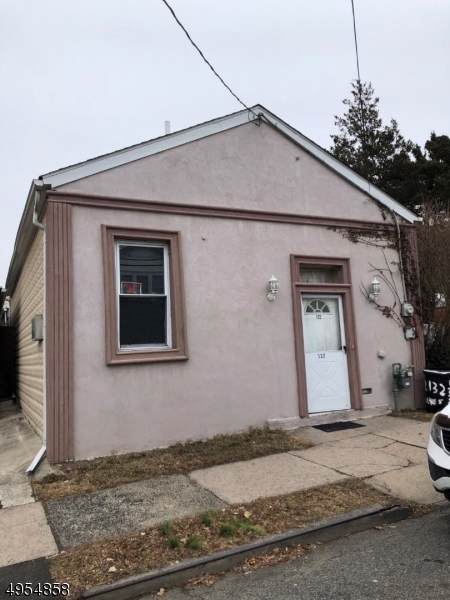 132 Manchester Ave - Photo 1