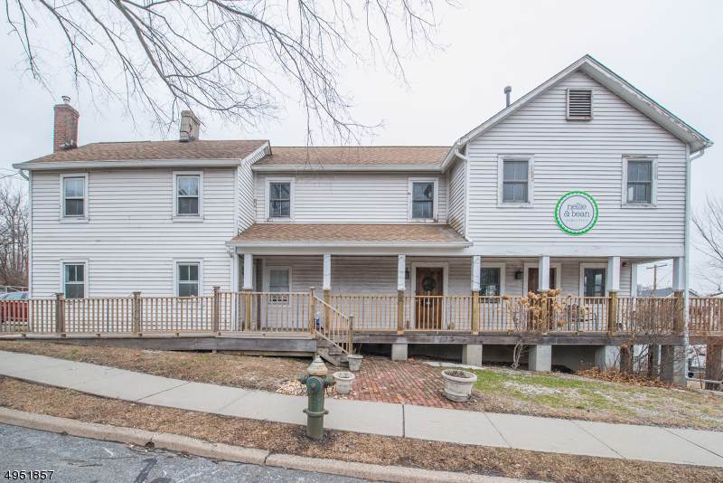820 Bloomfield Ave - Photo 1