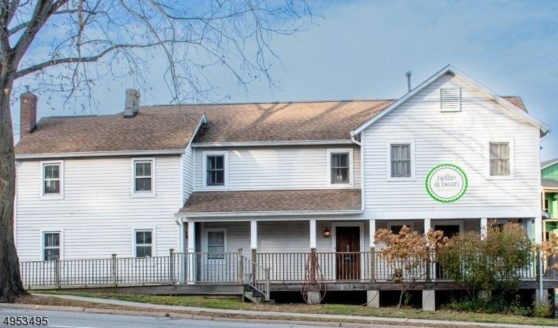 820 Bloomfield Ave - Photo 1
