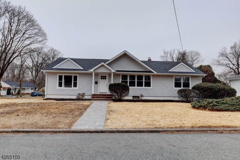 40 Jerome Pl - Photo 1