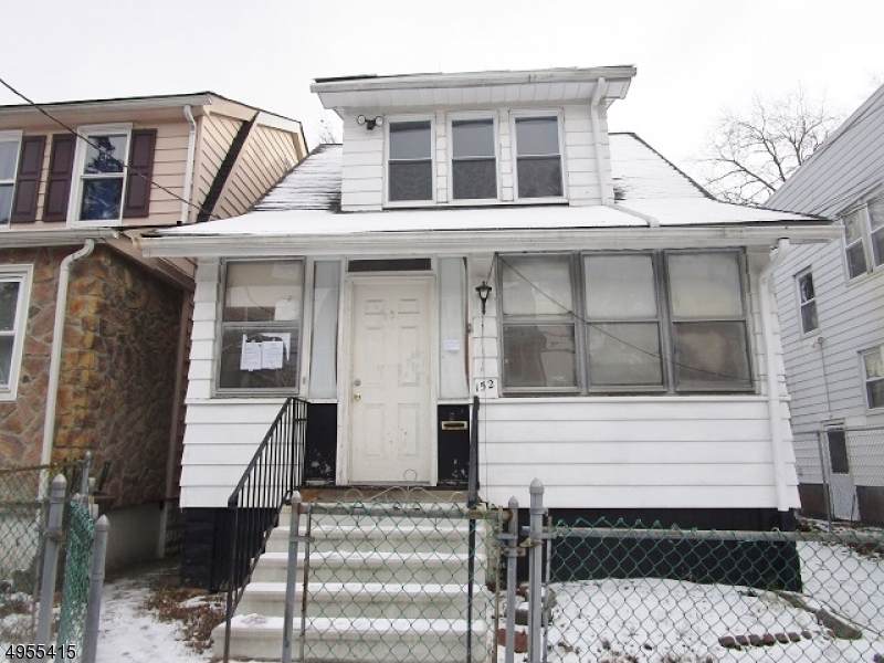 152 Isabella Ave - Photo 1