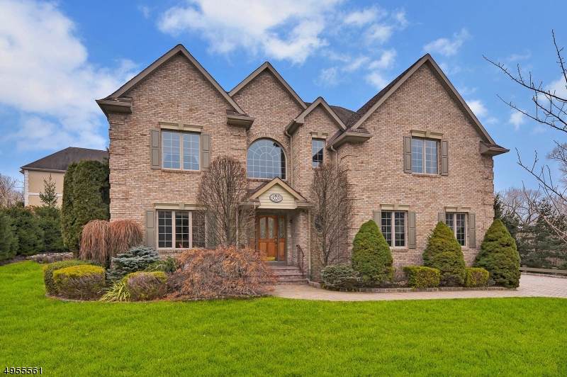 60 Village Dr - Photo 1