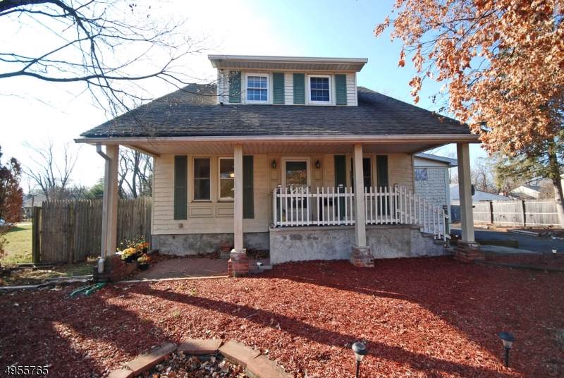 1616 Ford Ave - Photo 1