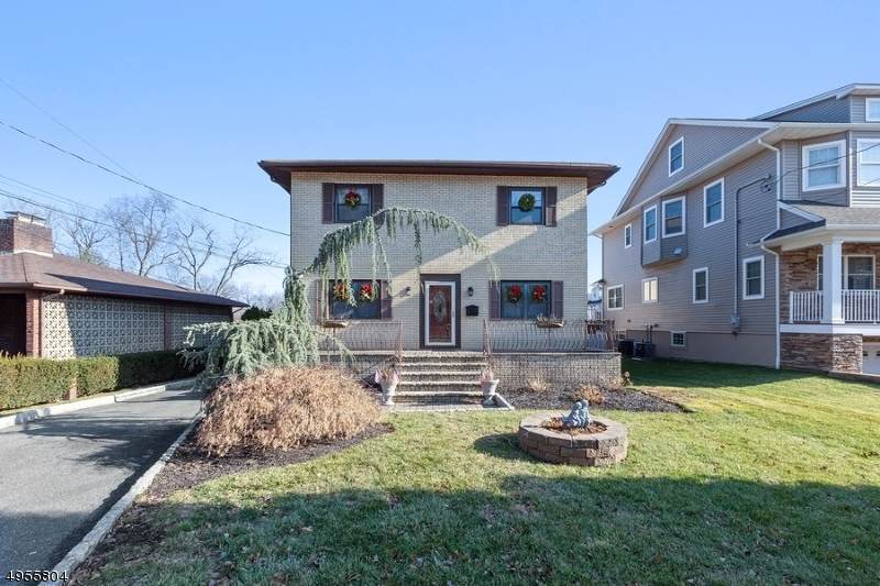 166 Walnut St - Photo 1