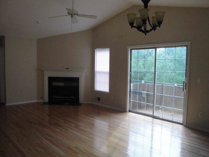 8 Potomac Dr - Photo 1