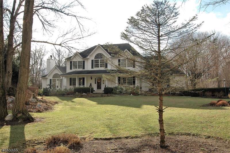 5 Homestead Dr - Photo 1