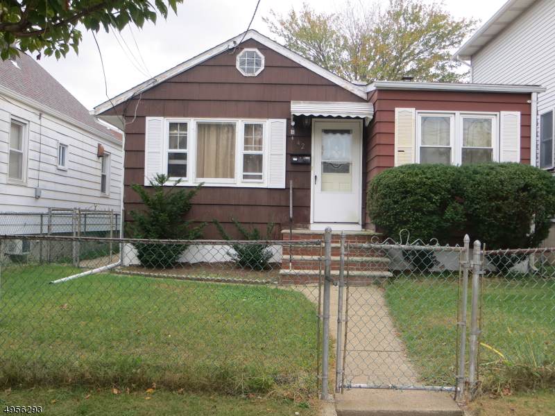 42 Hartmann Ave - Photo 1