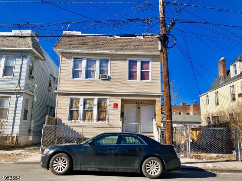 445 S 15Th St - Photo 1