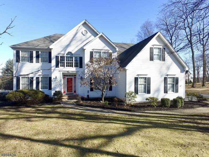 11 Cardinal Way - Photo 1
