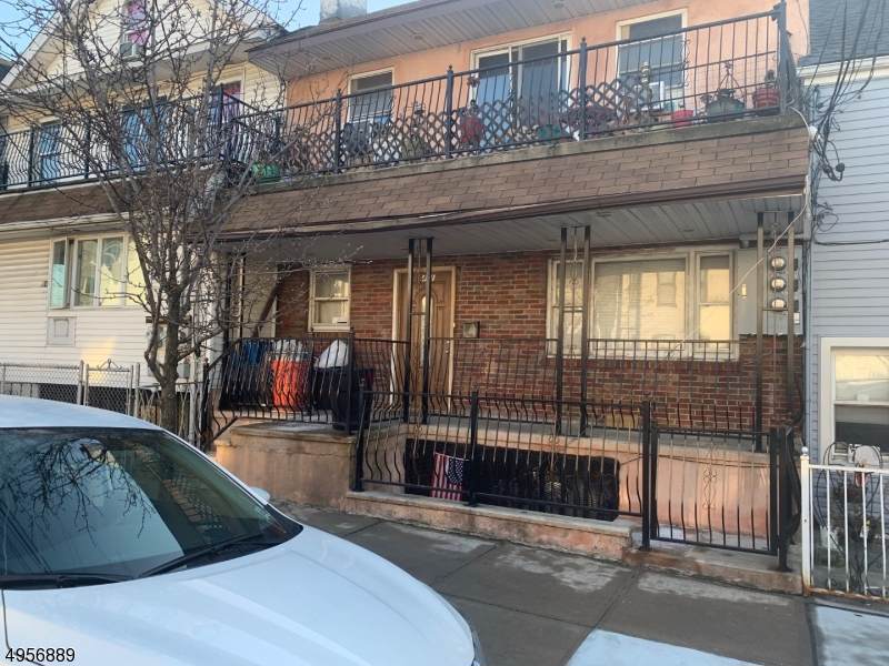 411 3RD ST - Photo 1