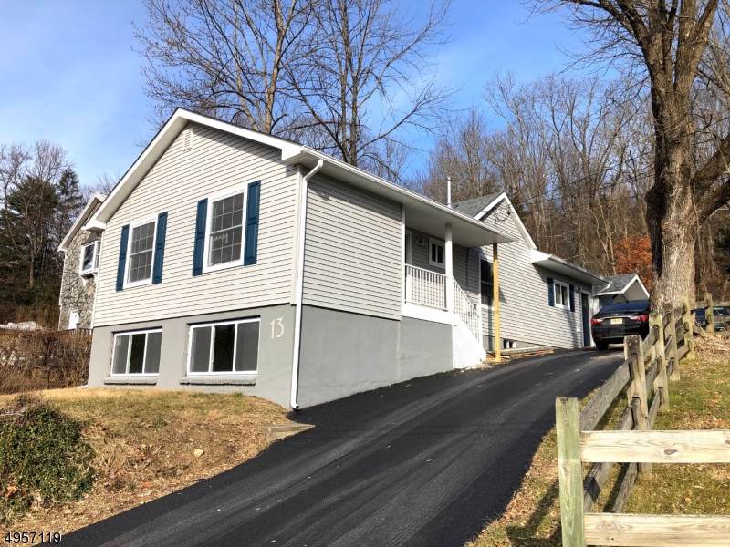 13 Hillside Ave - Photo 1