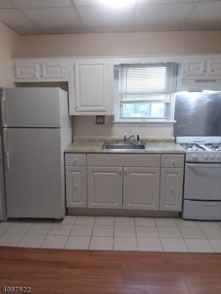 241 William St - Photo 1