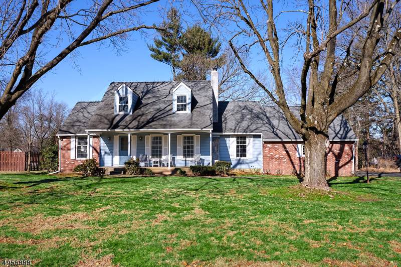 10 Mansfield Rd - Photo 1